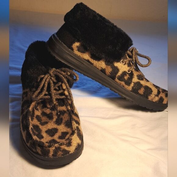 Hey Dudes SIZE 6 LEOPARD BRIT Leo NUT - Picture 1 of 8